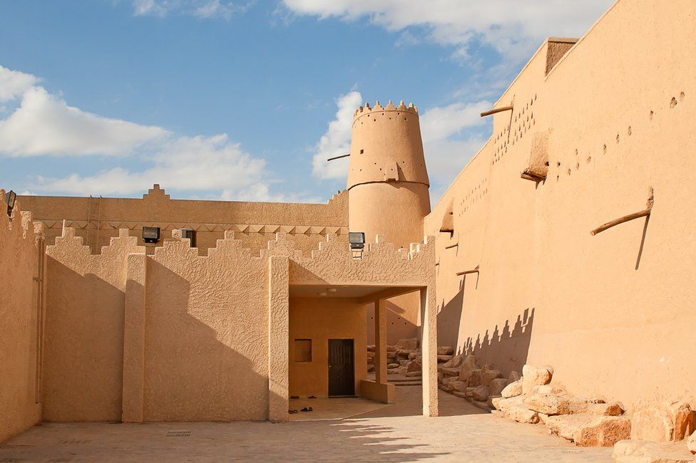 Falcon Tours: Historic Masmak Fortress in Riyadh – Discover Saudi Arabia’s cultural heritage